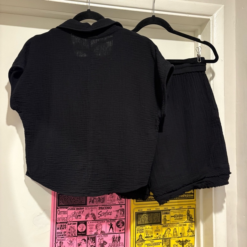 Monrow Gauze Set Black Cropped Twist Top & Black Shorts Eco Friendly Spring - Picture 5 of 14
